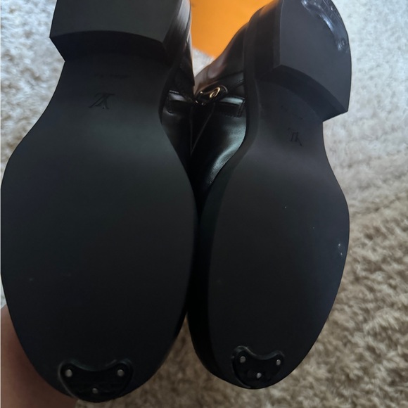 LOUIS VUITTON WONDERLAND RANGER FLAT TALL LEATHER BOOTS . - Picture 8 of 12